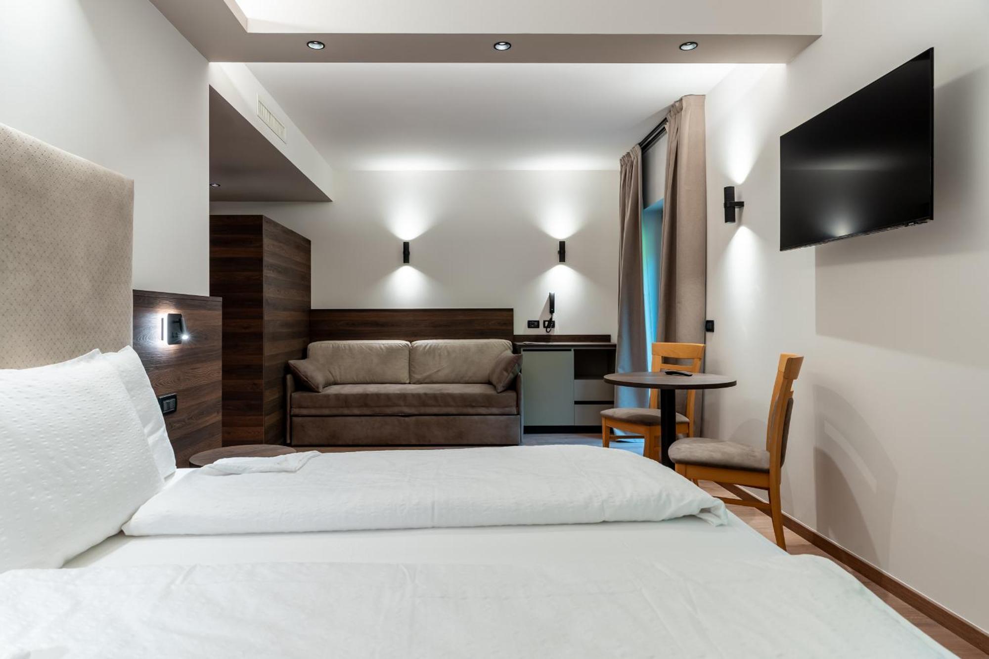 Hotel Ariston เลวิโกแตร์เม ภายนอก รูปภาพ