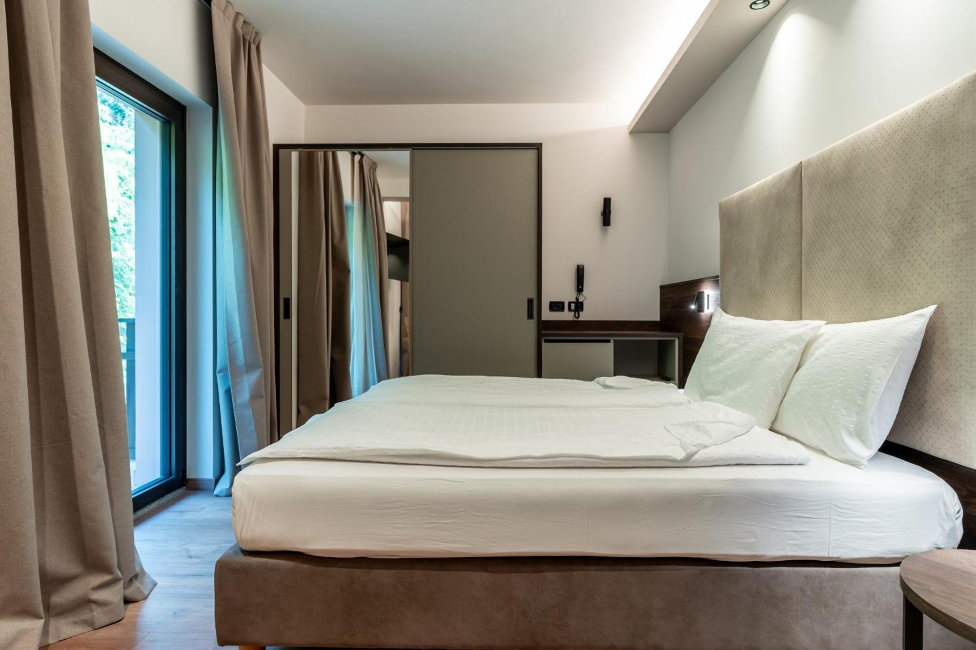 Hotel Ariston เลวิโกแตร์เม ภายนอก รูปภาพ