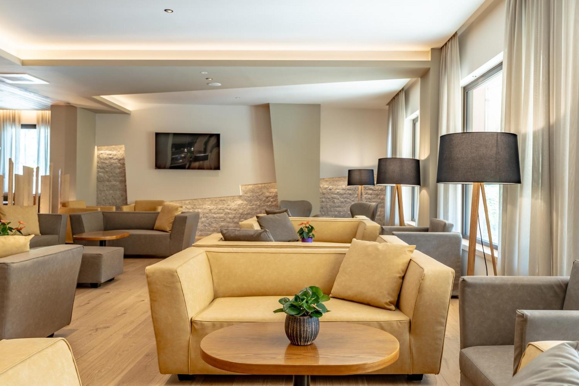 Hotel Ariston เลวิโกแตร์เม ภายนอก รูปภาพ