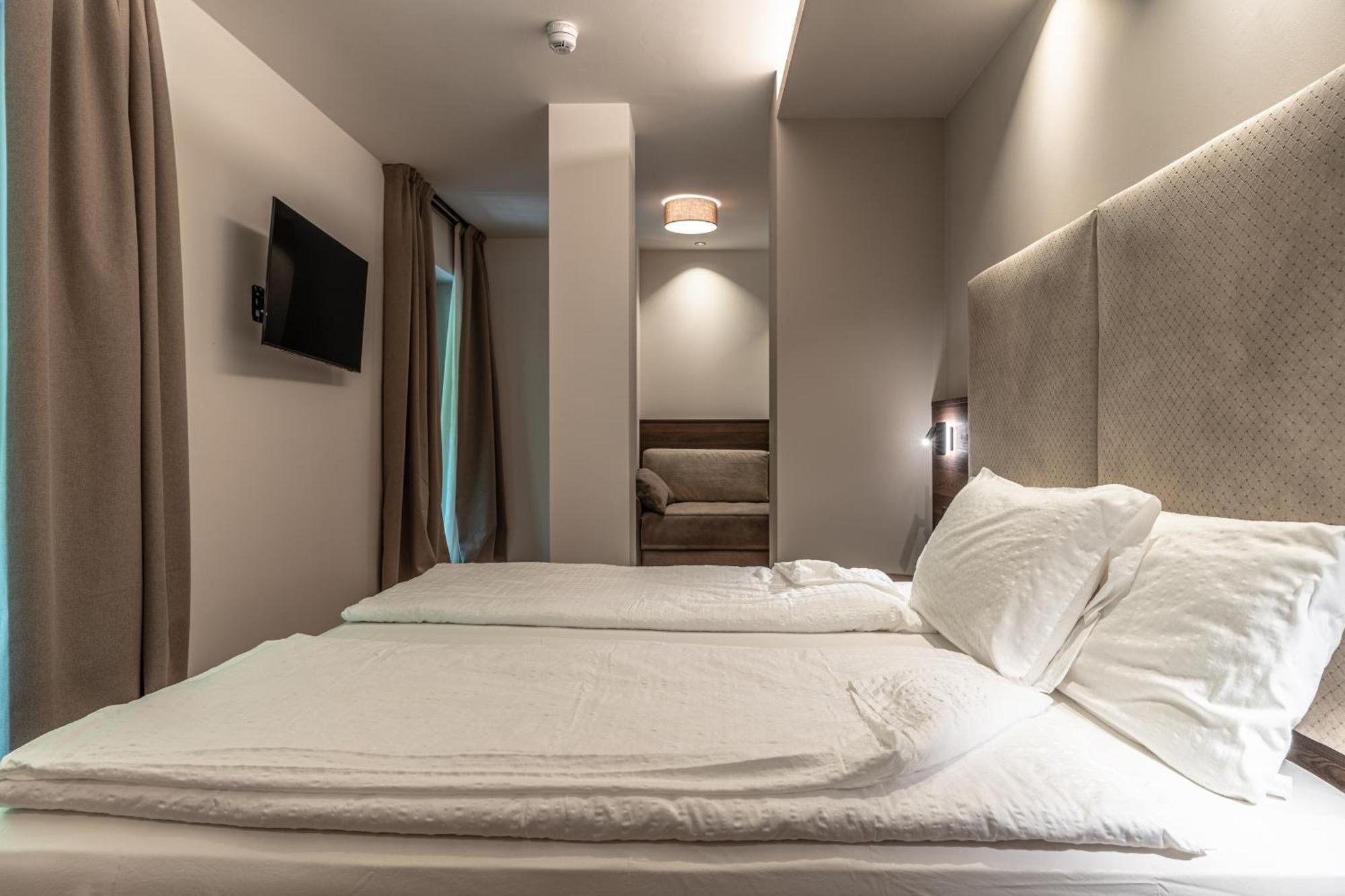 Hotel Ariston เลวิโกแตร์เม ภายนอก รูปภาพ