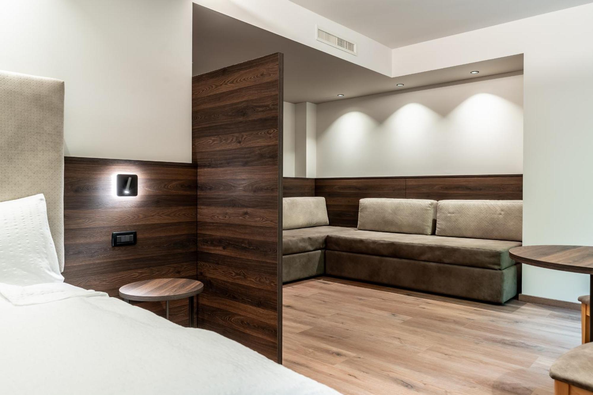 Hotel Ariston เลวิโกแตร์เม ภายนอก รูปภาพ