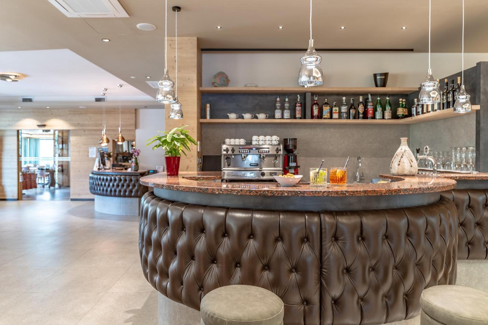 Hotel Ariston เลวิโกแตร์เม ภายนอก รูปภาพ