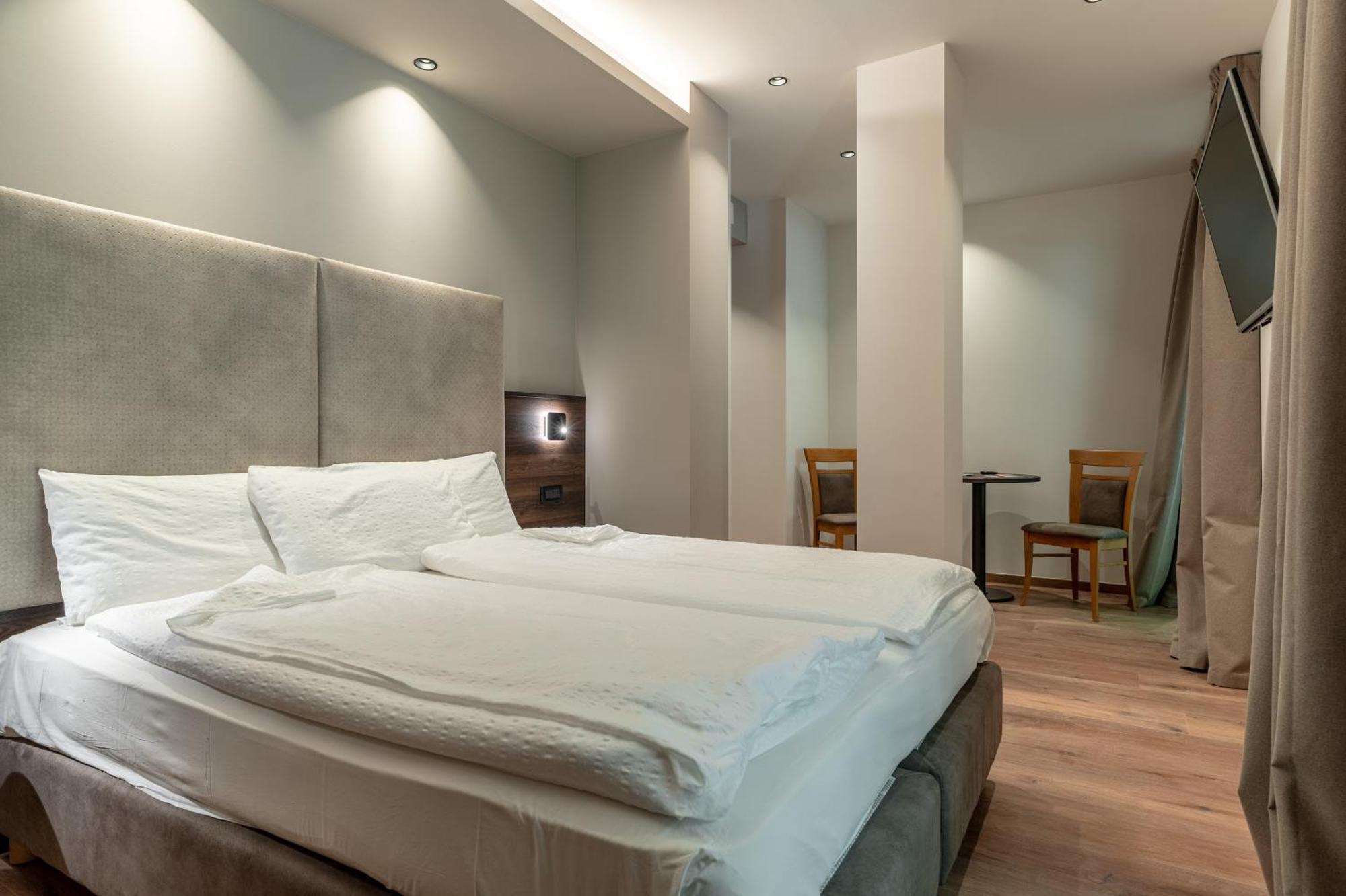 Hotel Ariston เลวิโกแตร์เม ภายนอก รูปภาพ