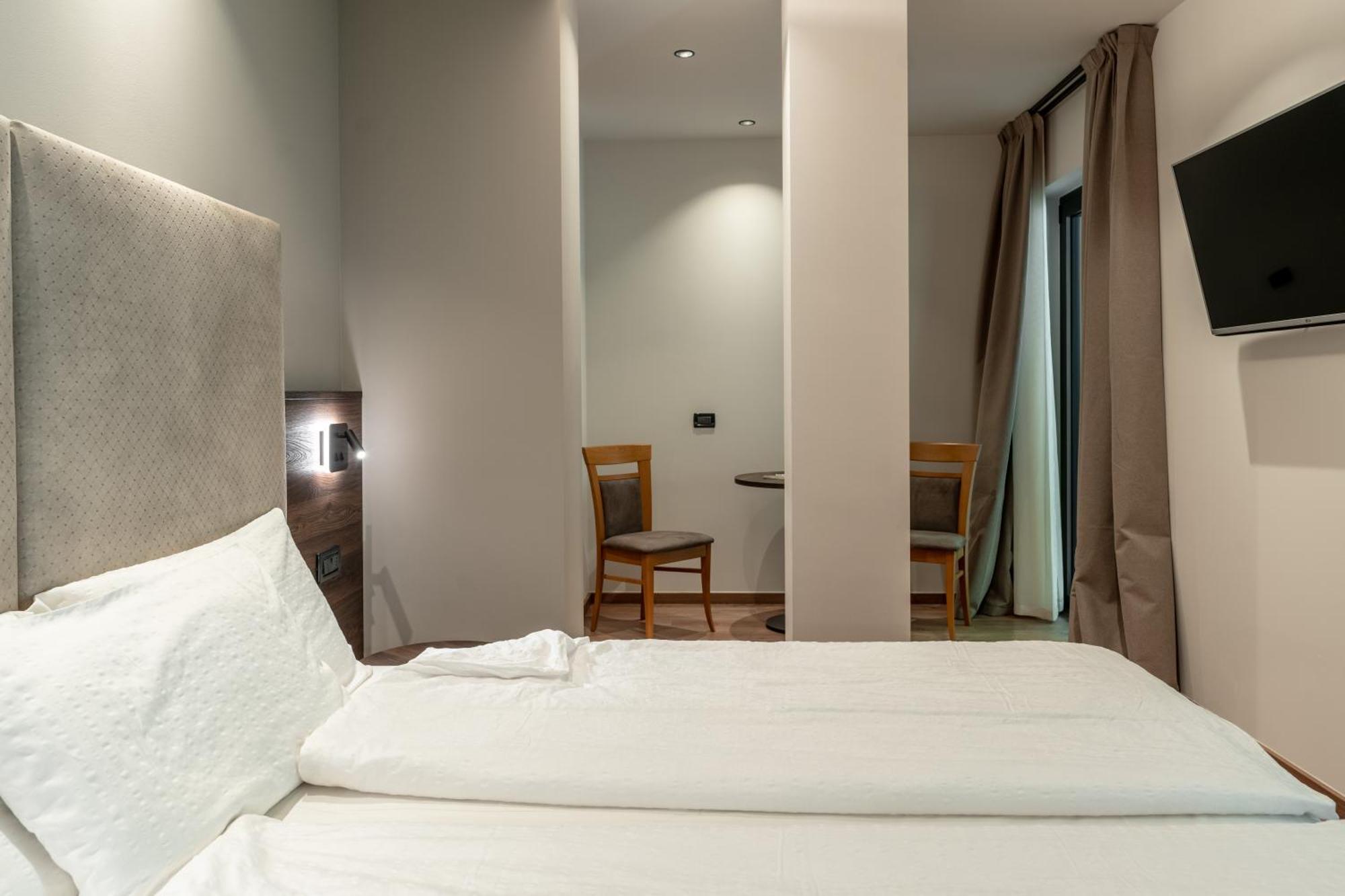Hotel Ariston เลวิโกแตร์เม ภายนอก รูปภาพ